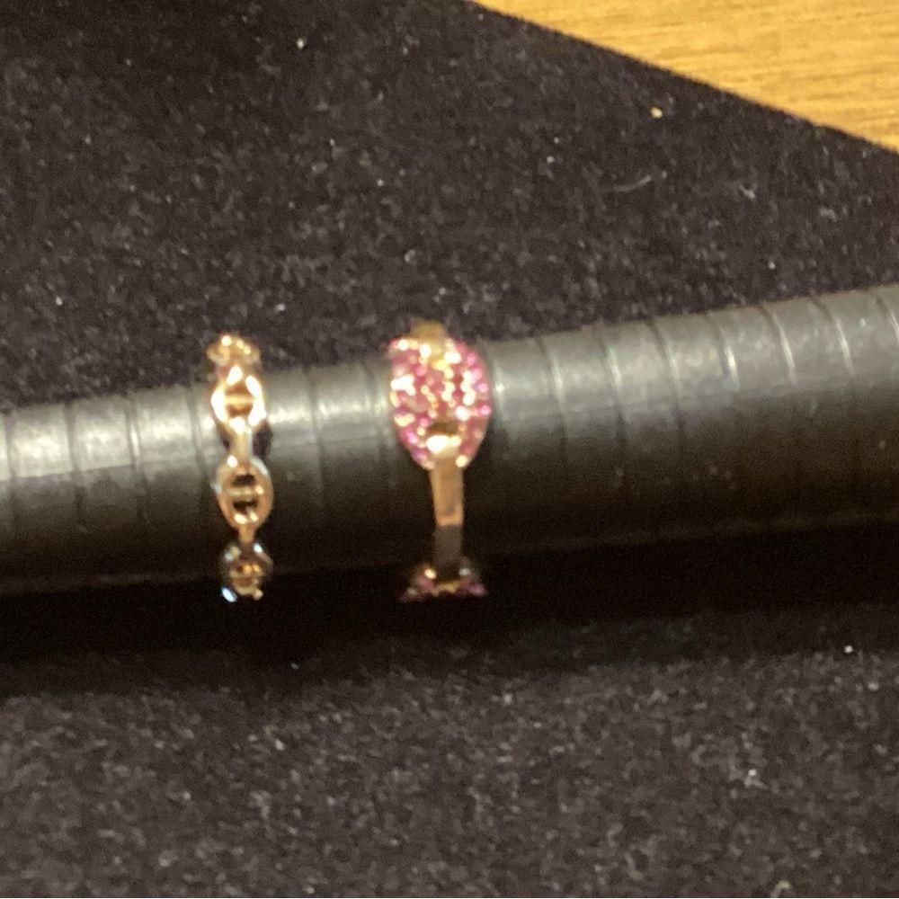 NWOT. Set of 2 Goldtone Rings Size 7